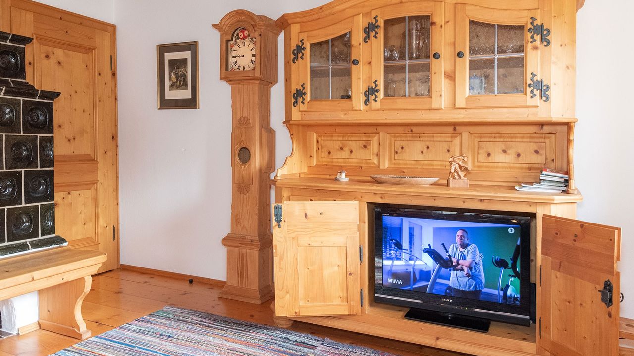 Wohnzimmerschrank mit TV Wohnzimmerschrank mit TV